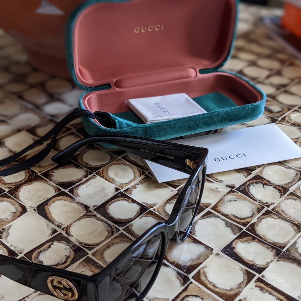 Authentic Gucci oversized sunglasses